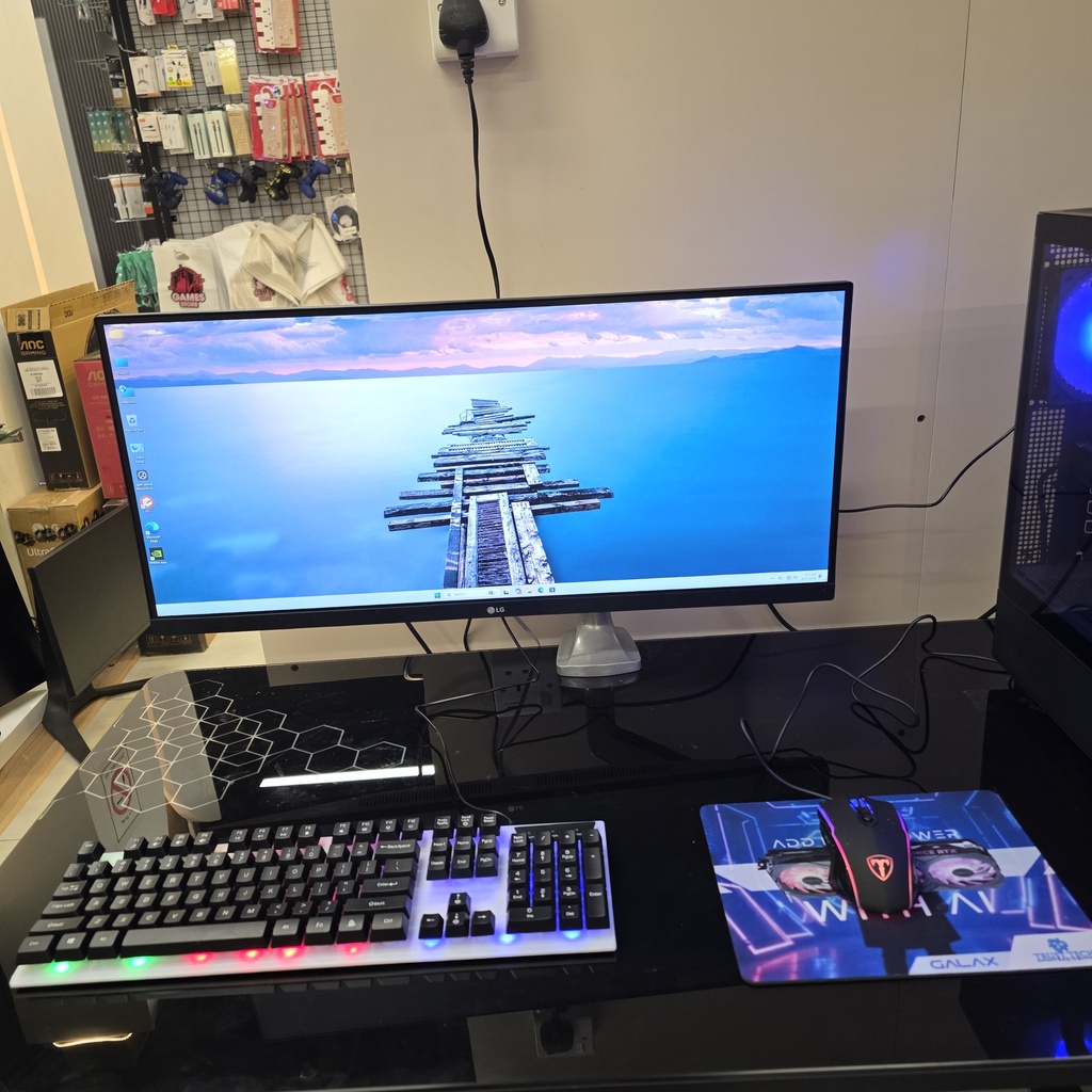 USED SETUP i7 8700 & GTX 1080