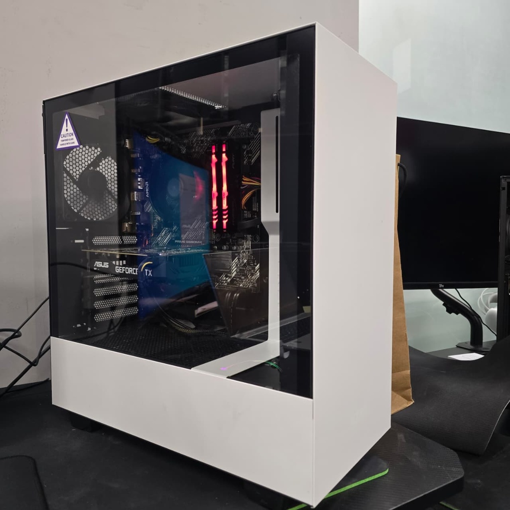 USED PC RYZEN 5 5600X & GTX 1660 SUPER