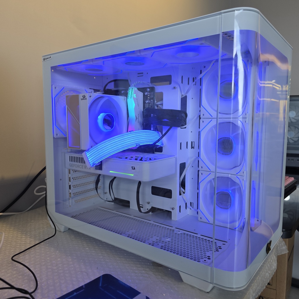 USED PC I5 14400F & RTX 5060 WHITE 