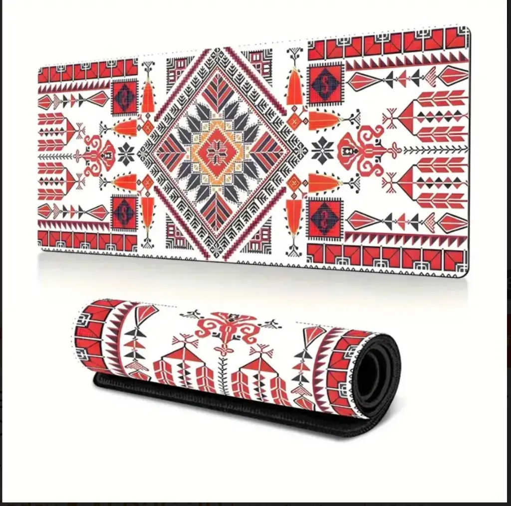 Red carpet-shaped mouse pad 