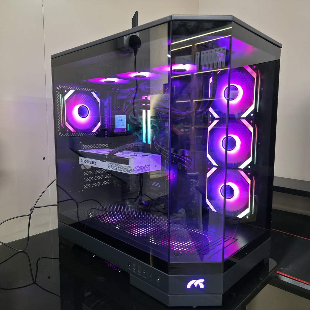USED PC RYZEN 7 7700X & RTX 5070 12GB
