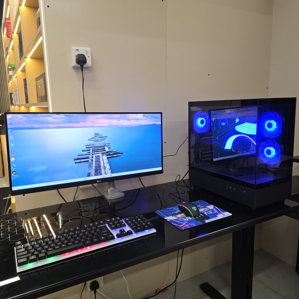 USED SETUP i7 8700 & GTX 1080